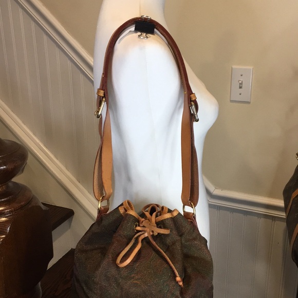 W ETRO Milano Red Paisley Nylon Vachetta Leather Drawstring Bucket Shoulder Bag - Picture 10 of 17